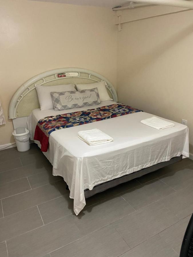 A Delightful Room In Queens New York Exterior photo